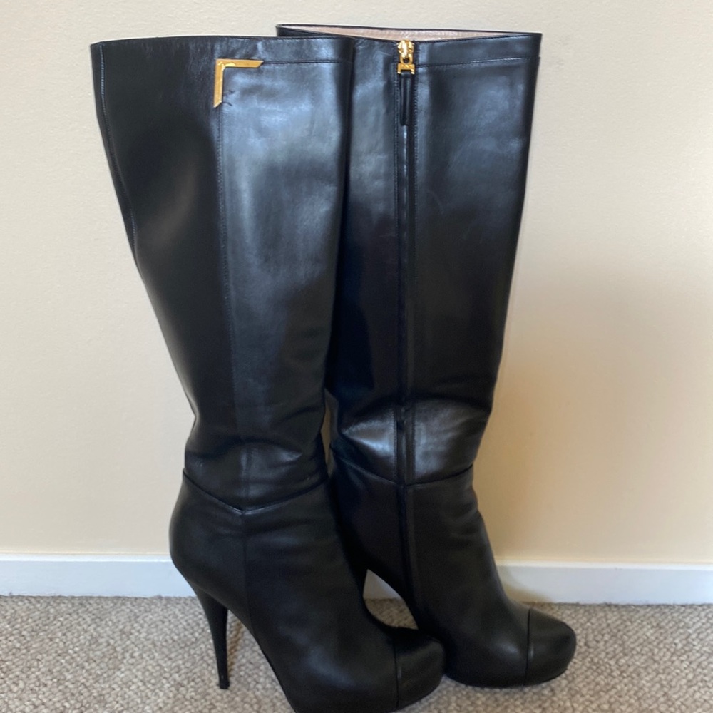 Fendi Stivale Vitello cap toe boots black size 40